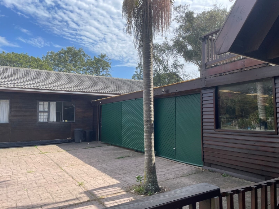 6 Bedroom Property for Sale in West Bank Eastern Cape